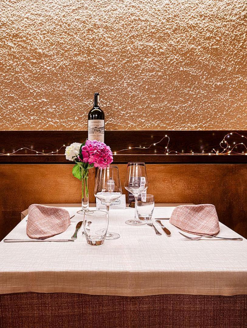 Wine Hotel San Carlo - Relais & Spa - Boutique Hotel Chiuro Zewnętrze zdjęcie