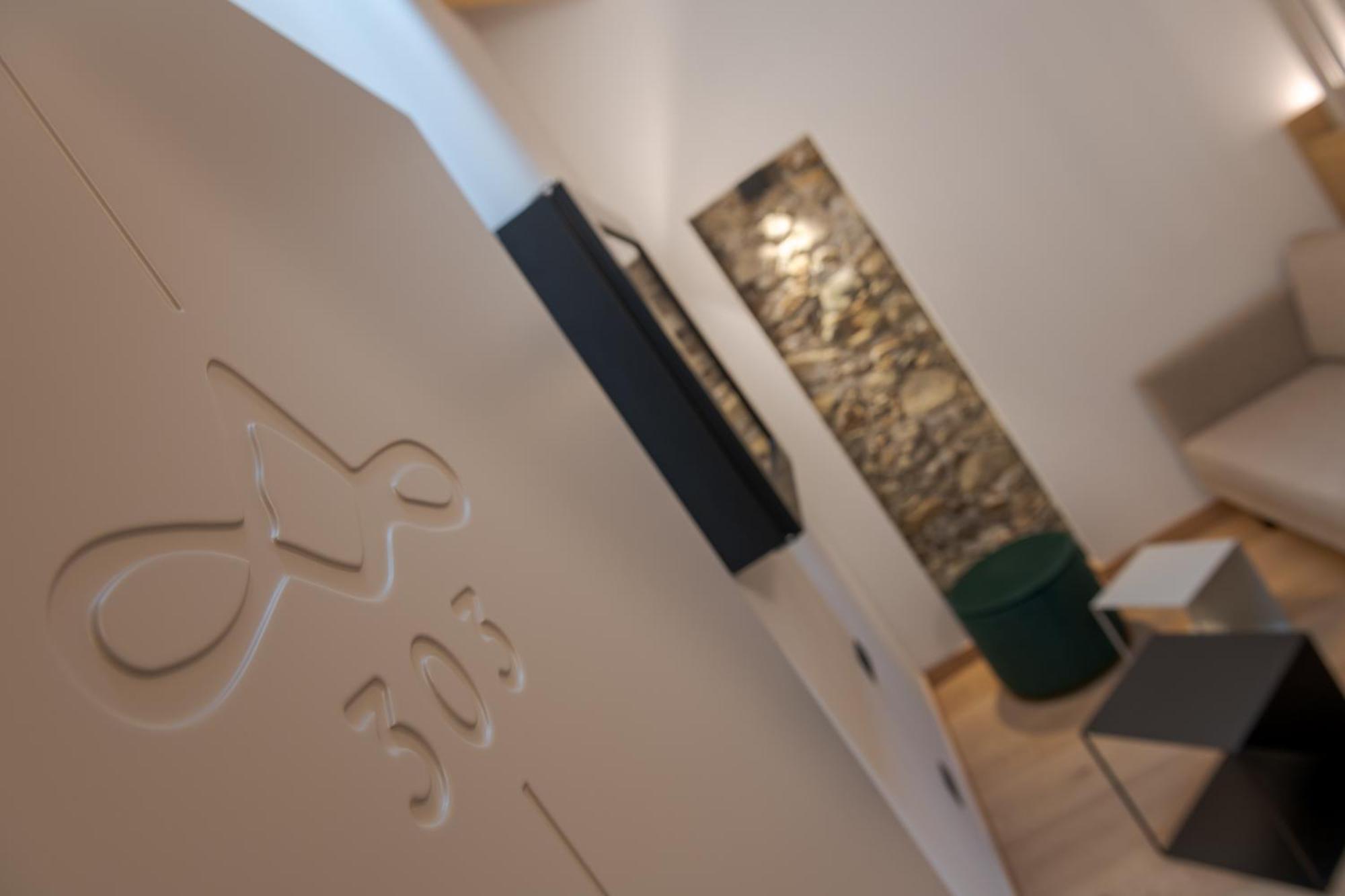 Wine Hotel San Carlo - Relais & Spa - Boutique Hotel Chiuro Zewnętrze zdjęcie