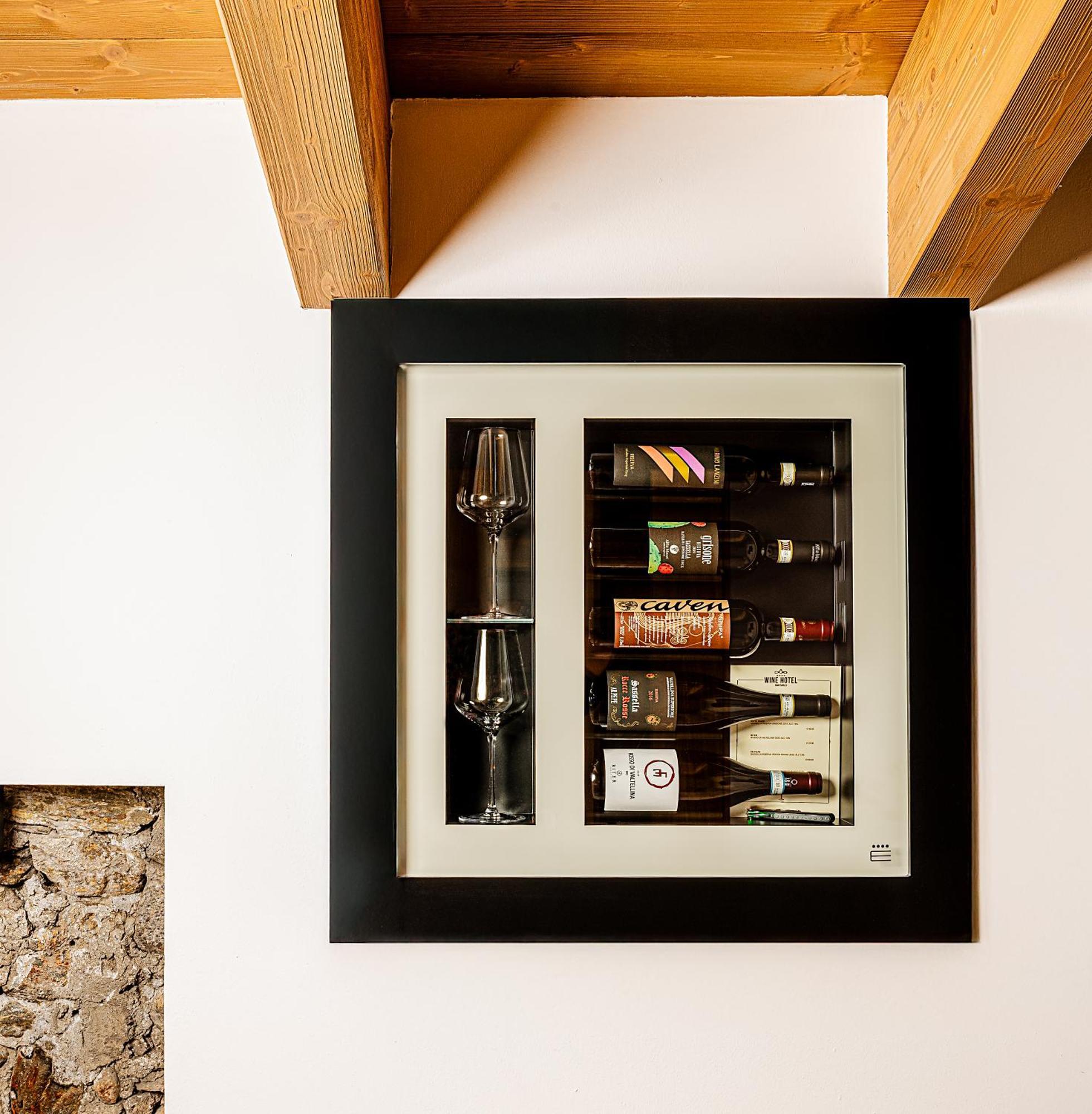 Wine Hotel San Carlo - Relais & Spa - Boutique Hotel Chiuro Zewnętrze zdjęcie